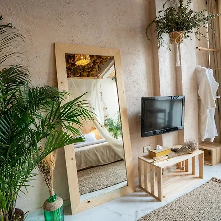 Biophilia Luxury Lofts Apartment Beirut Room photo